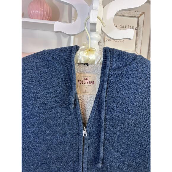 Hollister Men's Size Small insulated Hoodie warm, cozy, Fall Winter, Spring #74 - Picture 4 of 7